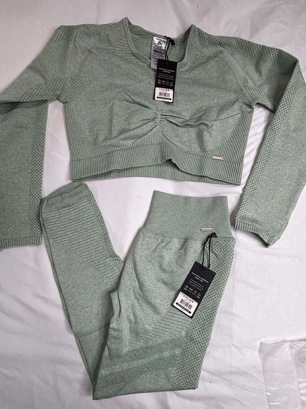 Lilias Active Seamless Scrunch Crop Top and Leggings Mint Green Set X-Large